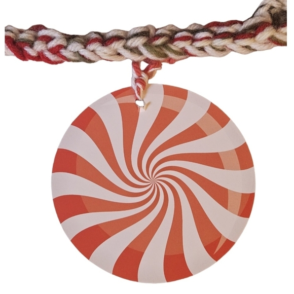 Hand Crafted Holiday Garlan Crochet Red White Green Candy Theme Upcycled Paper - Picture 8 of 17